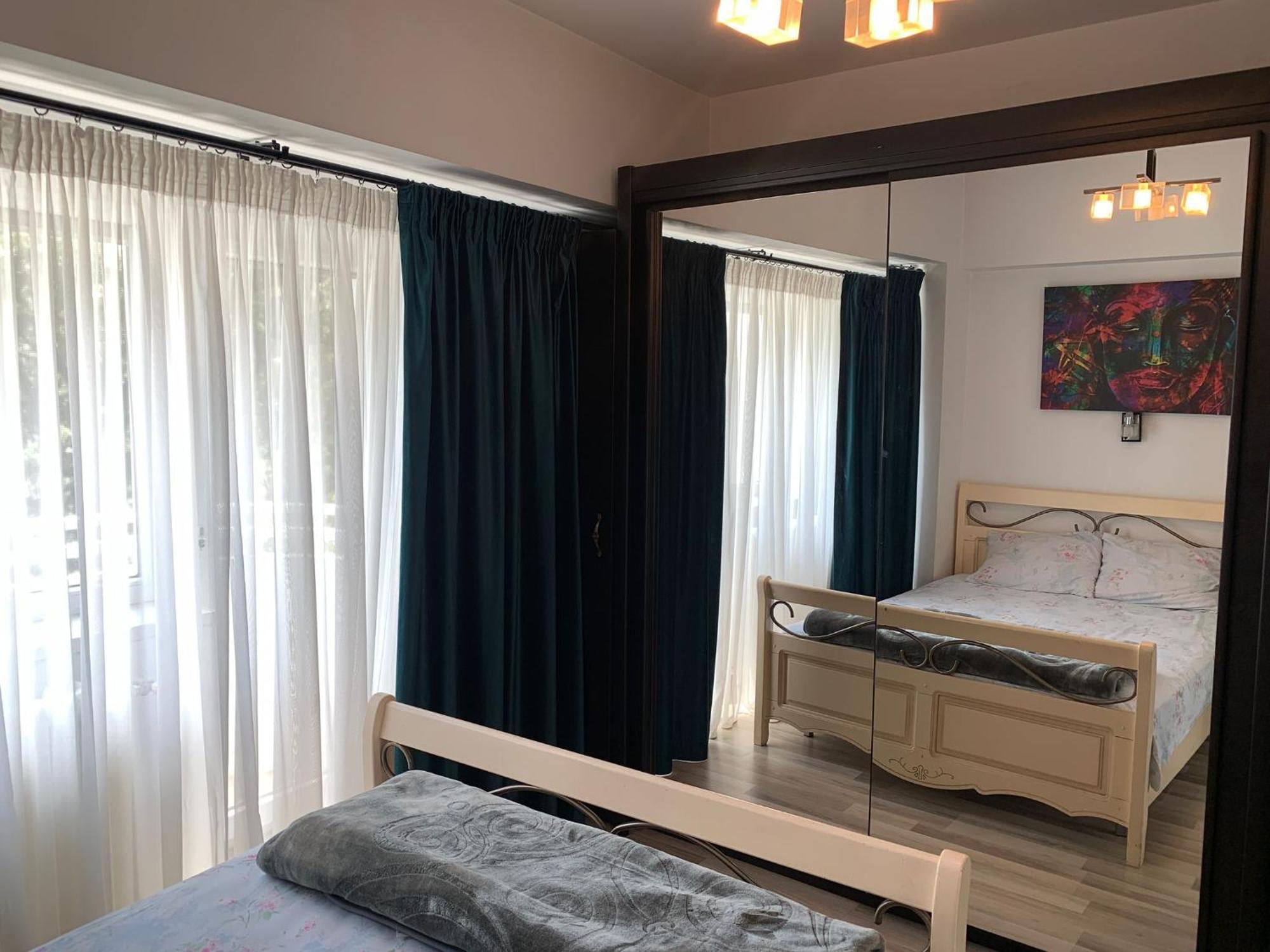 Chic Apartment Piata Constitutiei - View From The Balcony To The Palace Of Parliament Βουκουρέστι Εξωτερικό φωτογραφία