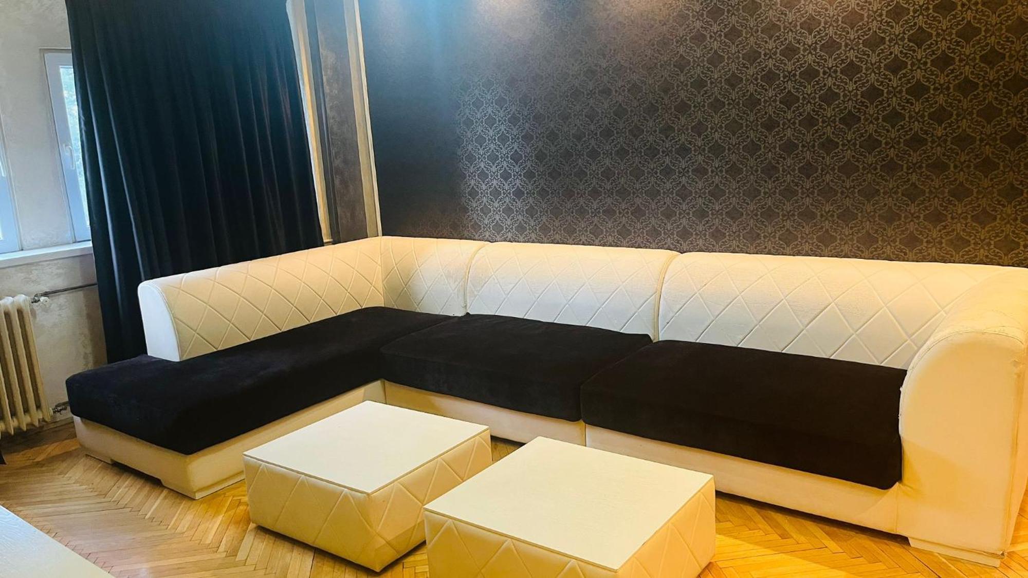 Chic Apartment Piata Constitutiei - View From The Balcony To The Palace Of Parliament Βουκουρέστι Εξωτερικό φωτογραφία